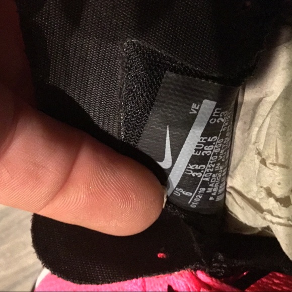 Nike Women’s AIR zoom Pegasus Running Shoe - Picture 3 of 6